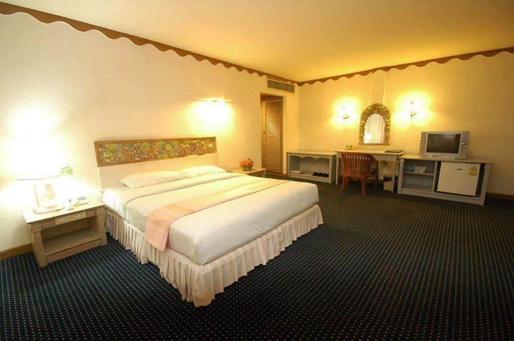 Lopburi Inn Hotel Exterior foto